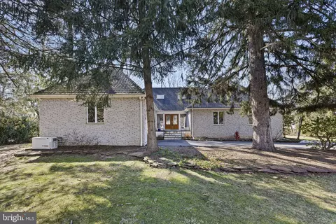60 Prince William Ct, Princeton, NJ 08540