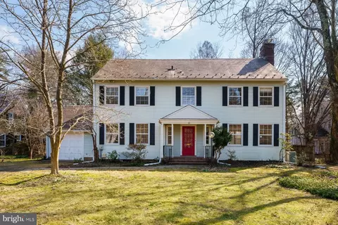24 Armour Rd, Princeton, NJ 08540