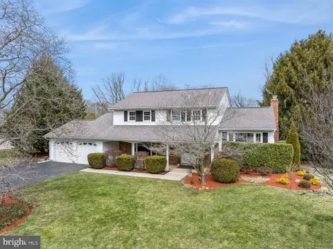 11 Van Wyck Dr, Princeton Junction, NJ 08550