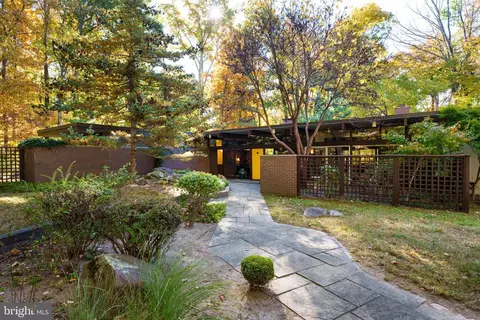 75 Hardy Dr, Princeton, NJ 08540