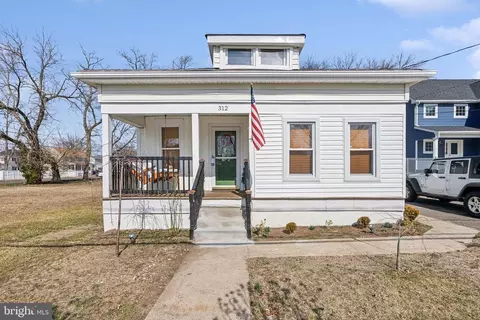 312 Grand Ave, Hamilton, NJ 08610
