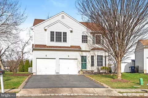 411 Grant Ave, Hightstown, NJ 08520