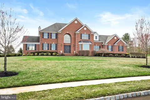 6 Pine Brook Ct, Hamilton, NJ 08620