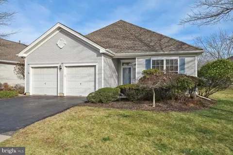3 Hope St, Pennington, NJ 08534