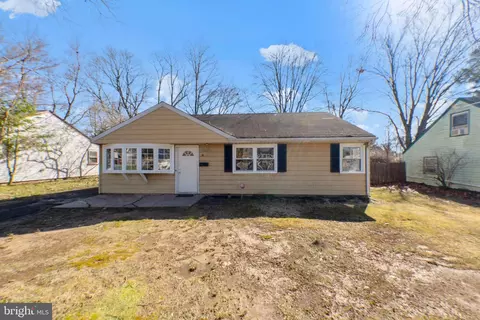 20 Dixfield Ave, Ewing, NJ 08618