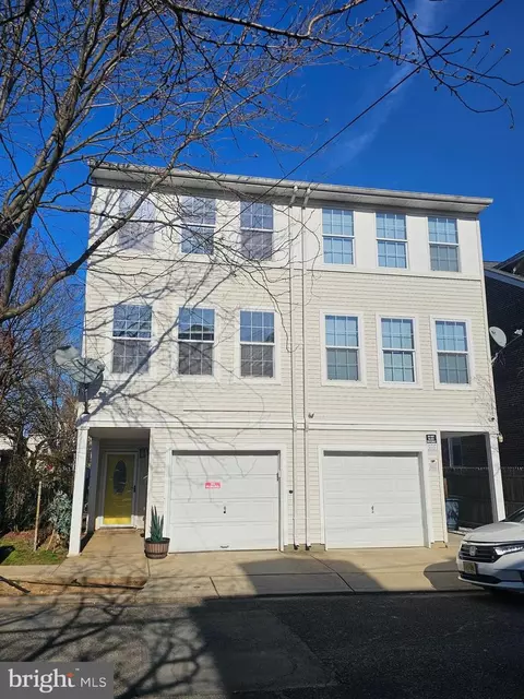 104 Columbus Ave, Trenton, NJ 08629