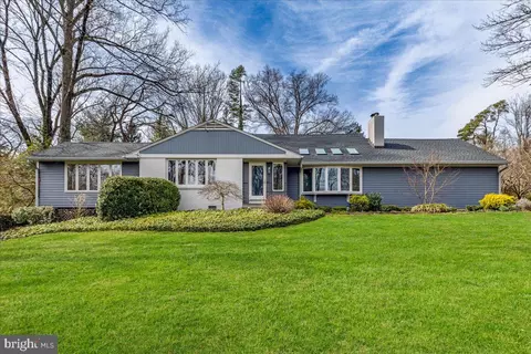 72 Adams Dr, Princeton, NJ 08540