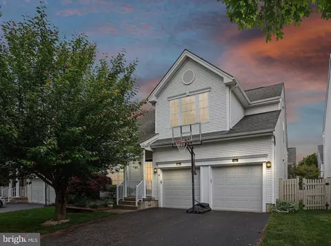 29 Belmont Dr, Robbinsville, NJ 08691