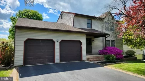 7 Nettletree Dr, Trenton, NJ 08638