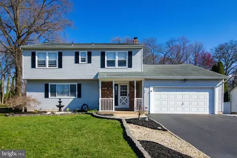 60 Stockton St, Hamilton, NJ 08619