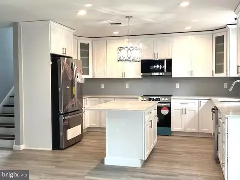 Kitchen - 233 Robbins Ave, Ewing, NJ 08638 photo 3 of 7