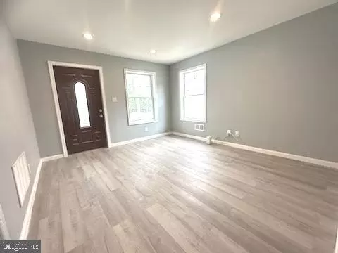 Living - 233 Robbins Ave, Ewing, NJ 08638 photo 1 of 3