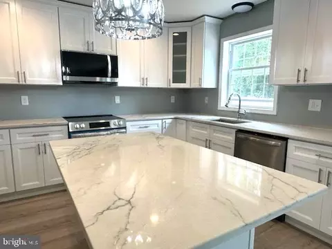 Kitchen - 233 Robbins Ave, Ewing, NJ 08638 photo 2 of 7