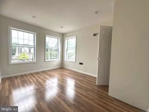 Living - 233 Robbins Ave, Ewing, NJ 08638 photo 2 of 3