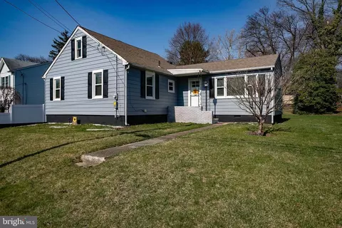 24 Poland St, Ewing, NJ 08638