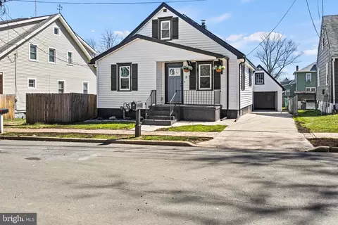 8 Morse Ave, Ewing, NJ 08638
