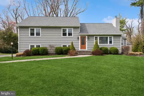 18 Marion Rd W, Princeton, NJ 08540