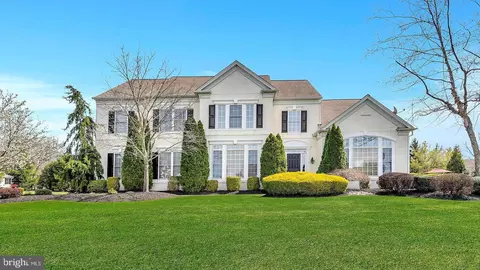 16 Stillwell Ct, Trenton, NJ 08690