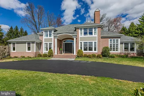 14 Coniston Ct, Princeton, NJ 08540