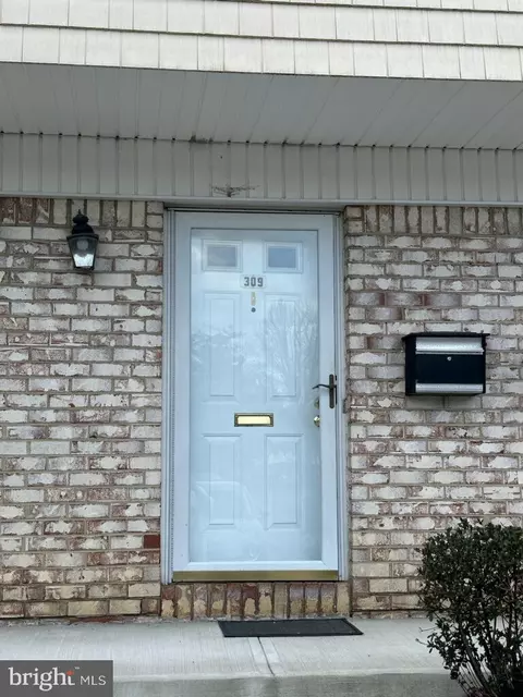 309 Silver Ct, Hamilton, NJ 08690