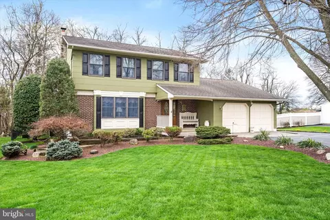 457 Walker Ave, Ewing, NJ 08628