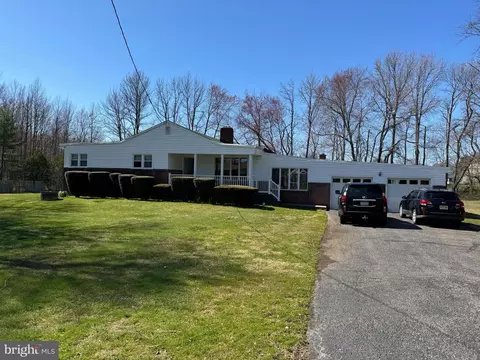 107 Richardson Rd, Robbinsville, NJ 08691