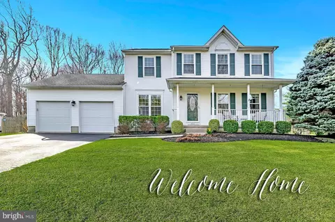 204 Ivanhoe Dr, Robbinsville, NJ 08691