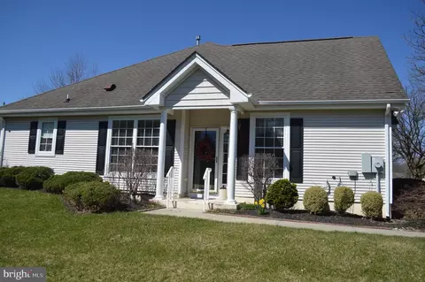 209 Burholme Dr, Hamilton, NJ 08691