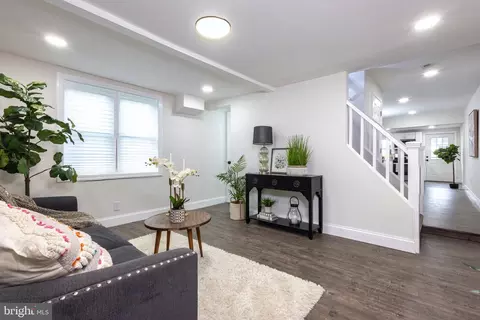 195 Parkinson Ave, Hamilton, NJ 08610
