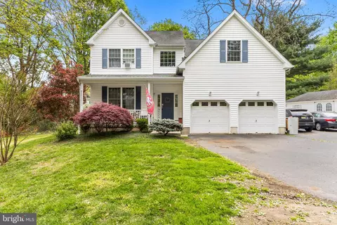 56 Norcross Cir, Hamilton, NJ 08619