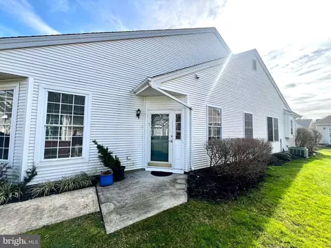 107 Caitlin Ln, Hamilton, NJ 08691