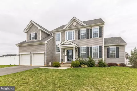 Exterior - 45 Stoneham Rd, Trenton, NJ 08638 photo 2 of 9