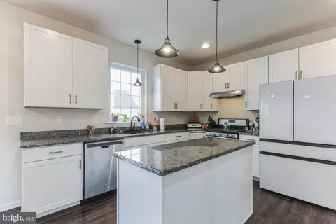 Kitchen - 45 Stoneham Rd, Trenton, NJ 08638 photo 1 of 4