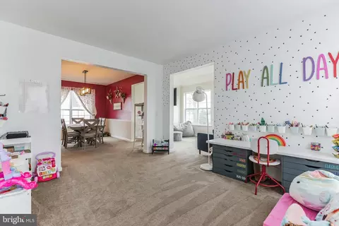 Exterior - 45 Stoneham Rd, Trenton, NJ 08638 photo 5 of 9