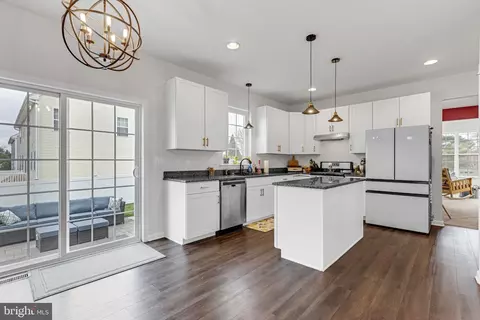 Kitchen - 45 Stoneham Rd, Trenton, NJ 08638 photo 2 of 4