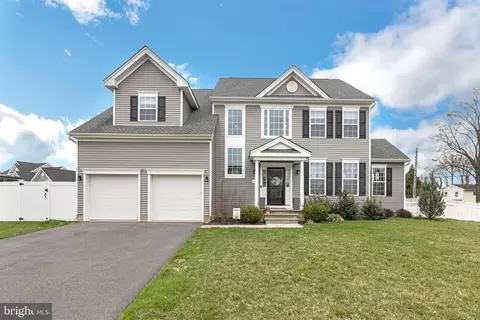 45 Stoneham Rd, Trenton, NJ 08638