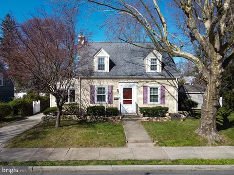 61 Hillhurst Ave, Hamilton, NJ 08619