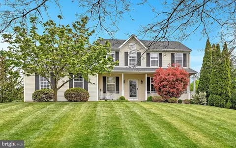 5 Anderson Ln, Robbinsville, NJ 08691