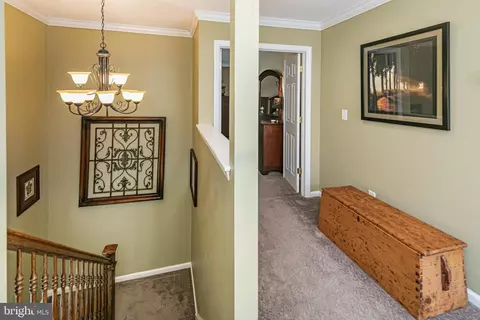 Entry Way - 8 Apache Dr, Pennington, NJ 08534 photo 3 of 4