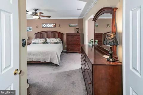 Bedroom - 8 Apache Dr, Pennington, NJ 08534 photo 4 of 7