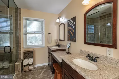 Bath - 8 Apache Dr, Pennington, NJ 08534 photo 2 of 4