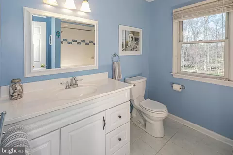 Bath - 8 Apache Dr, Pennington, NJ 08534 photo 4 of 4