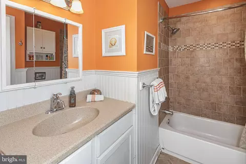 Bath - 8 Apache Dr, Pennington, NJ 08534 photo 1 of 4