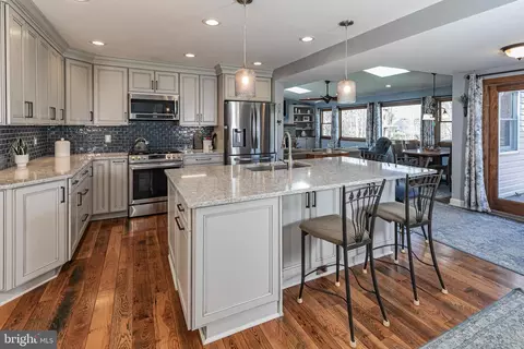 Kitchen - 8 Apache Dr, Pennington, NJ 08534 photo 6 of 7