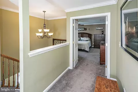 Entry Way - 8 Apache Dr, Pennington, NJ 08534 photo 4 of 4