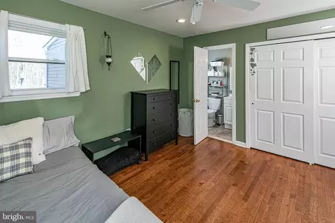 Bedroom - 8 Apache Dr, Pennington, NJ 08534 photo 2 of 7