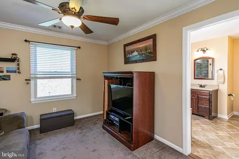 Living - 8 Apache Dr, Pennington, NJ 08534 photo 6 of 6