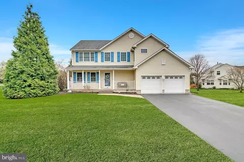 38 Amberfield Rd, Robbinsville, NJ 08691