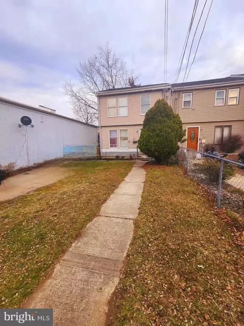 912 Beatty St, Trenton, NJ 08611