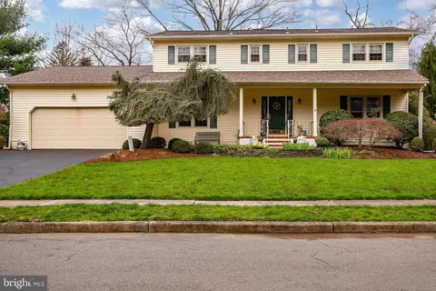 7 Yeger Rd, West Windsor, NJ 08550